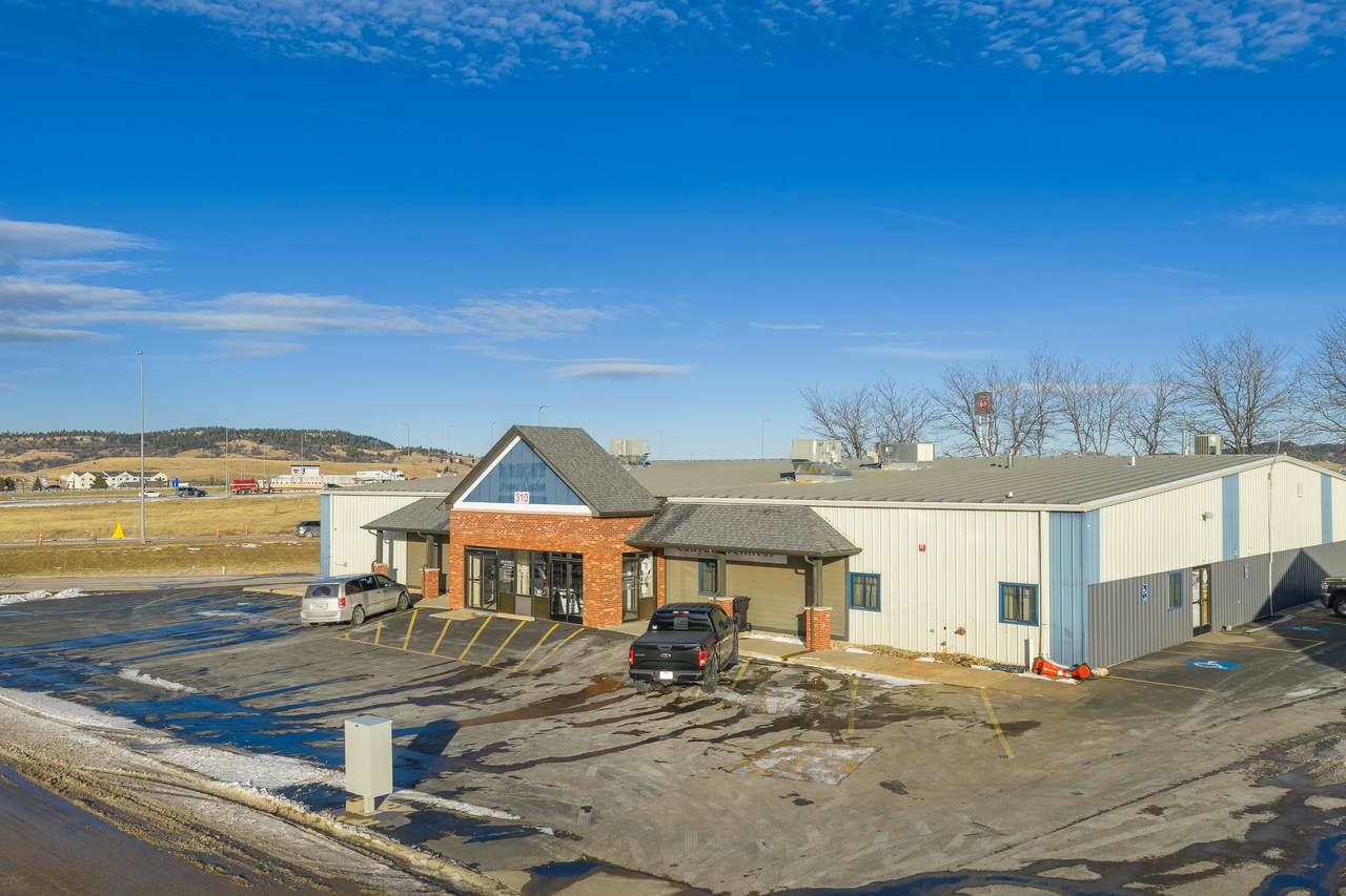 310 26th Street - Photo 1