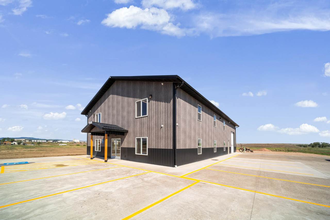 4150 Seger Drive - Photo 1