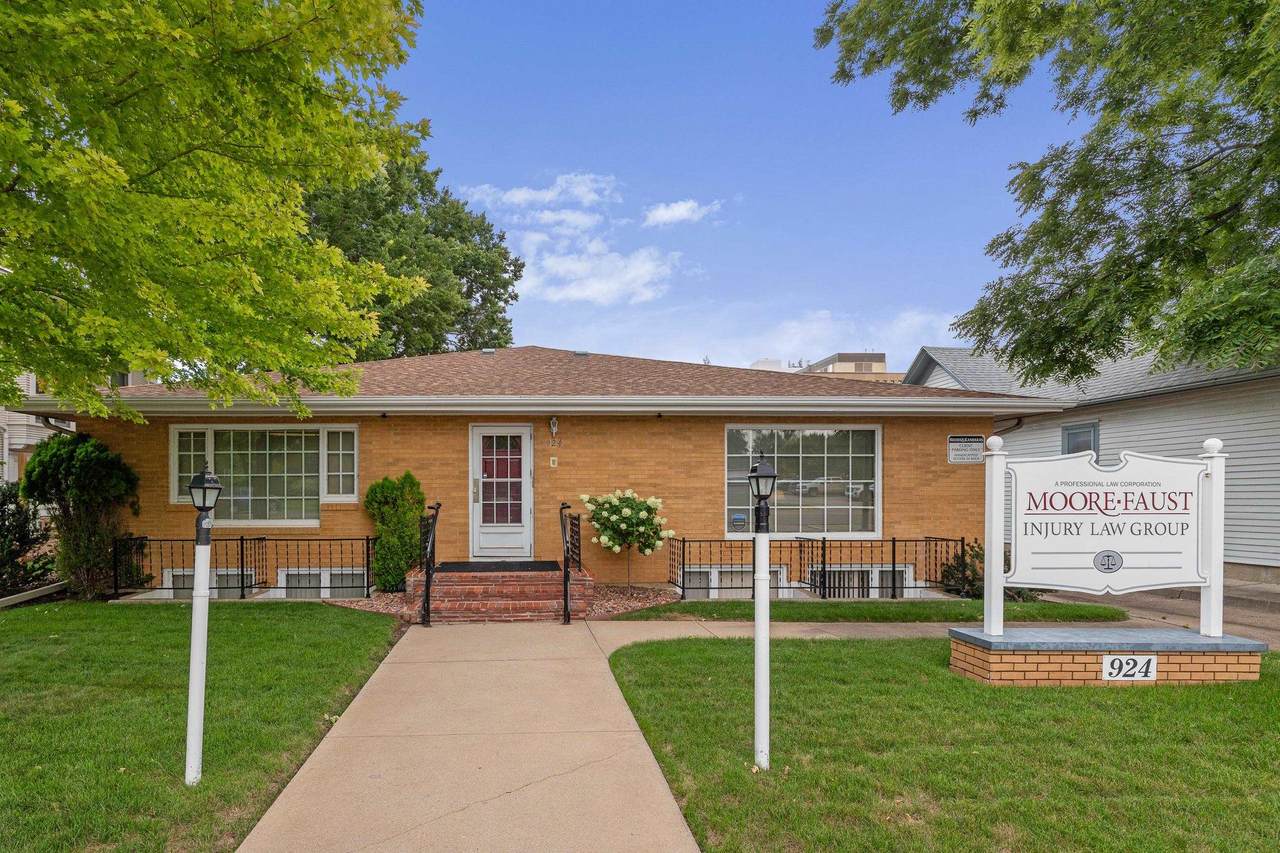 924 Quincy Street - Photo 1