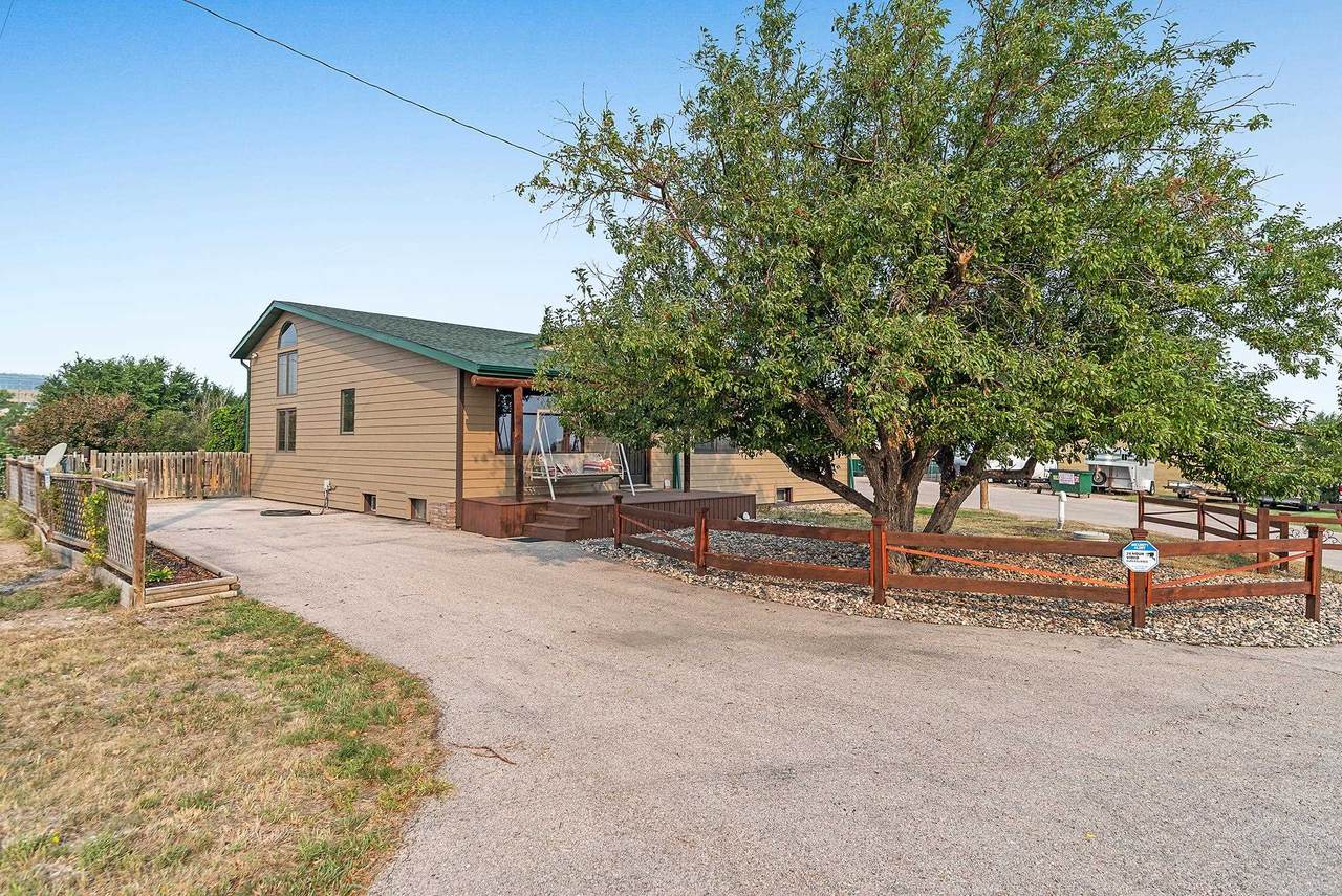 580 Seger Drive - Photo 1