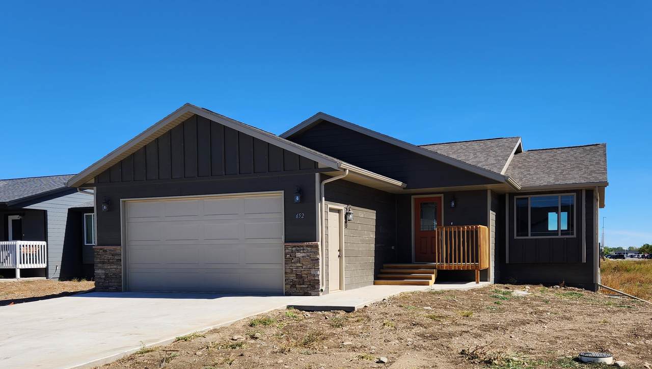 652 Valor Court - Photo 1
