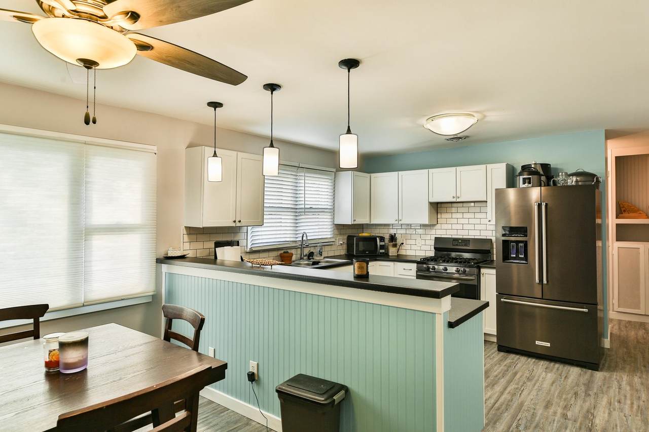 2719 Elm Avenue - Photo 1
