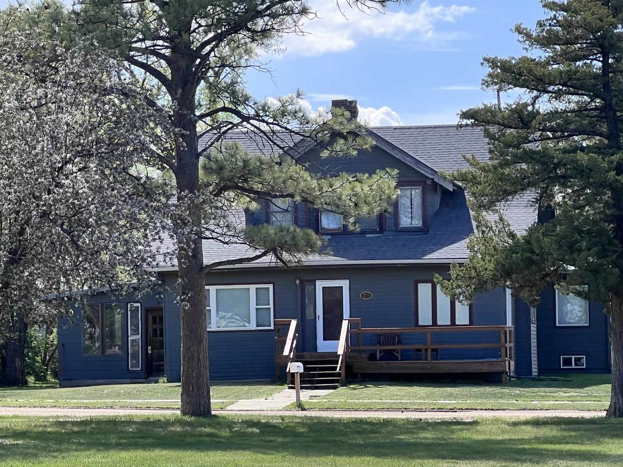 221 Elmira Avenue - Photo 1