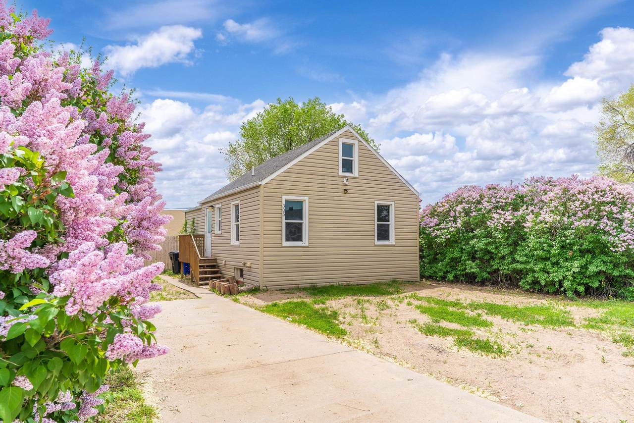 305 Watertown Street - Photo 1