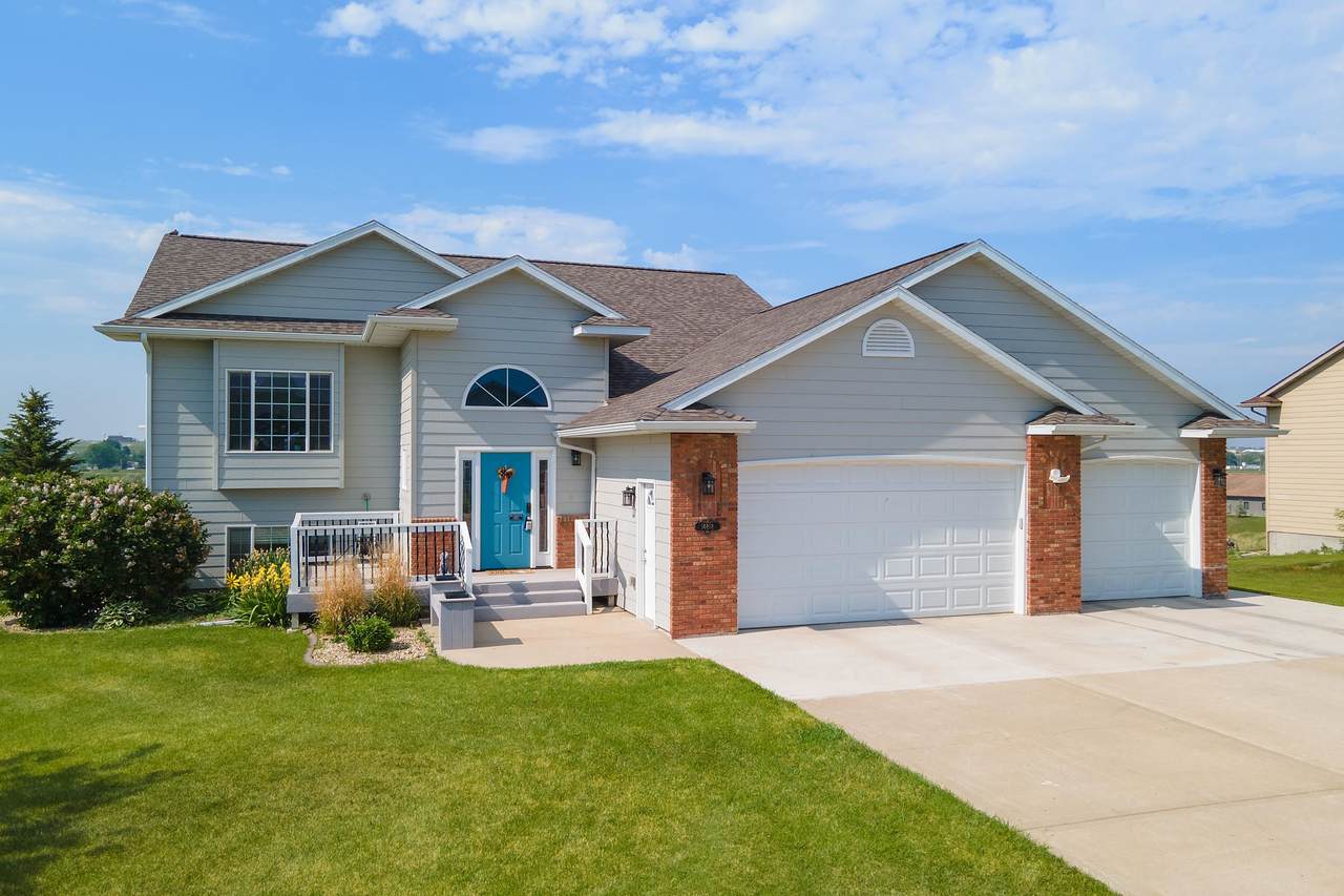 14818 Pheasant Place - Photo 1