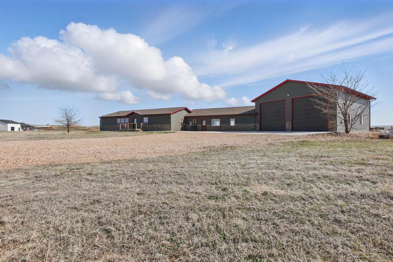 13267 Hillsview Drive - Photo 1