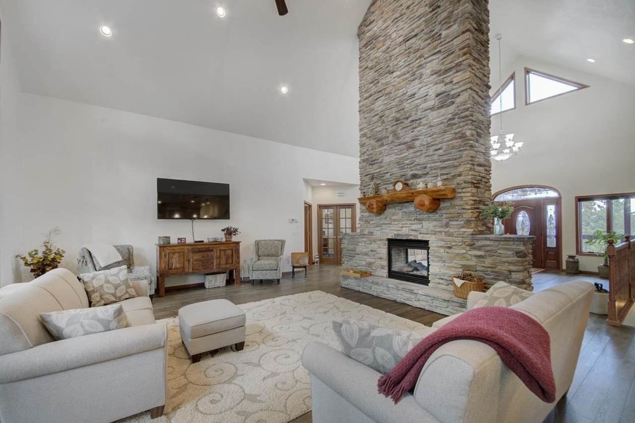 11991 Oak Drive - Photo 1