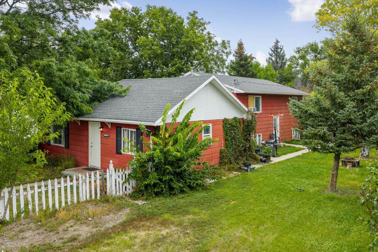 1010 7th Street - Photo 1