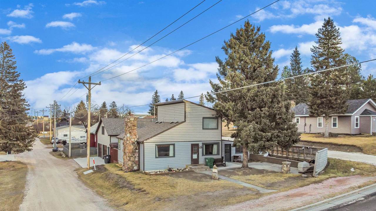 132 7th Street - Photo 1