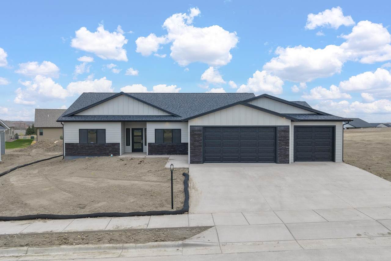 4348 Augusta Drive - Photo 1