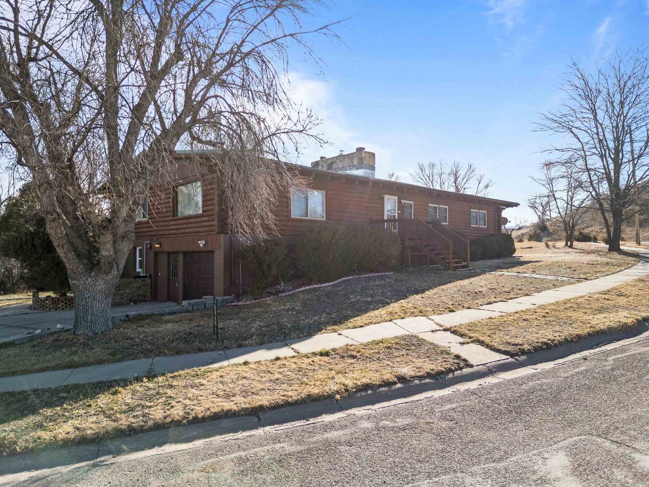 1004 F Street - Photo 1
