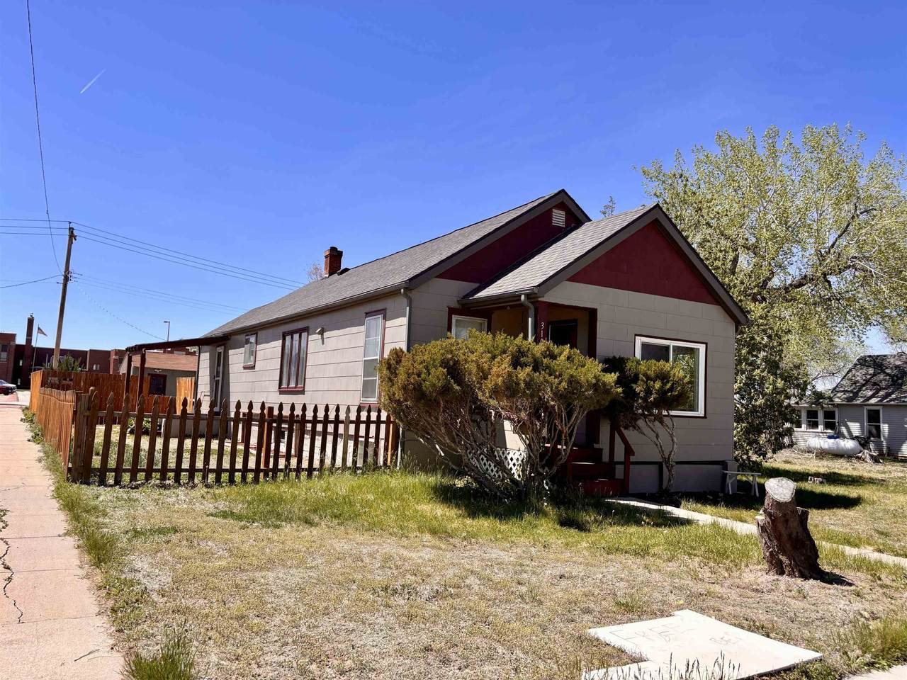 310 7th Avenue - Photo 1