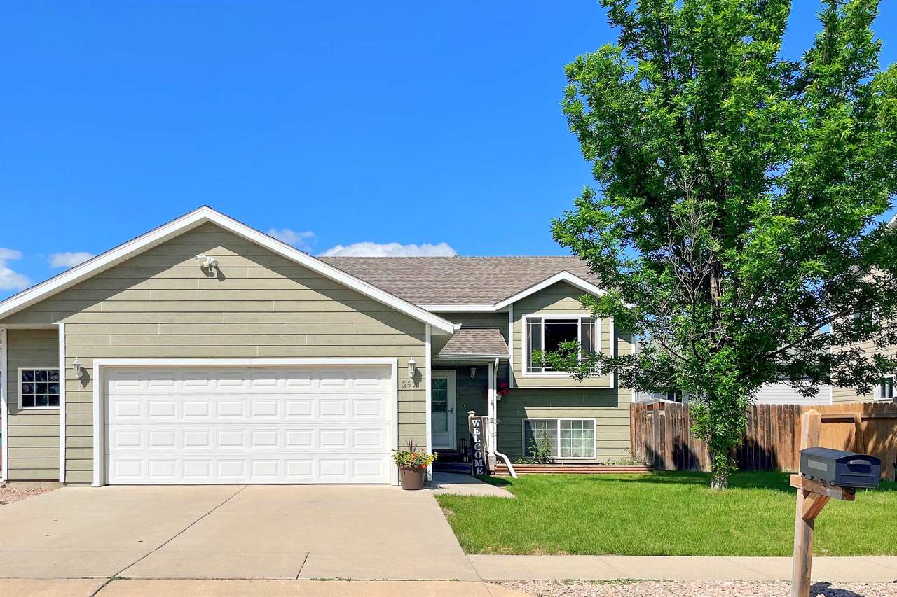 2911 Benjamin Street - Photo 1