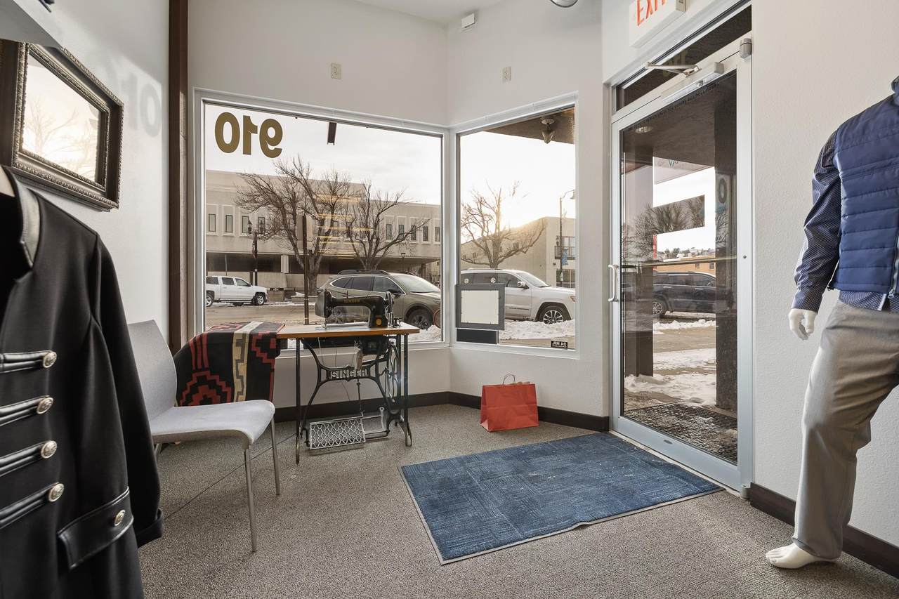 910 Main Street - Photo 1