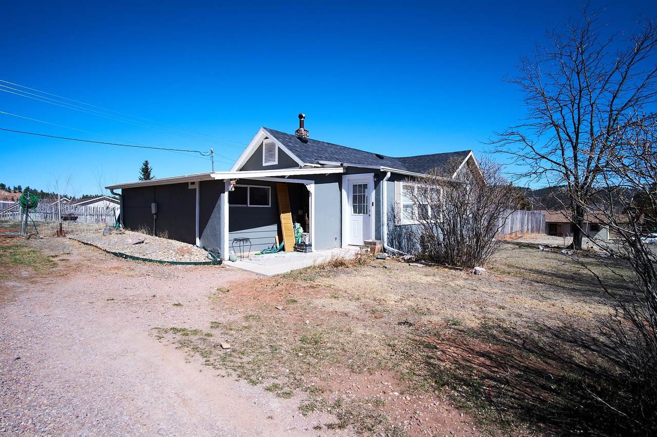 2306 Lincoln Avenue - Photo 1