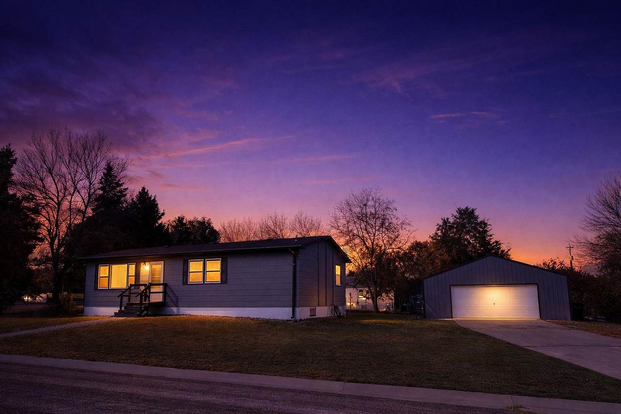 1446 Evanston Avenue - Photo 1