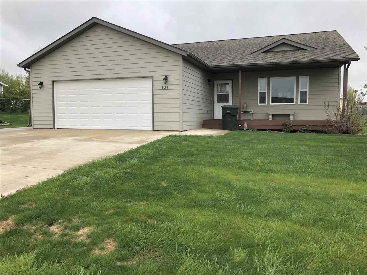 828 Ridgeview Street - Photo 1
