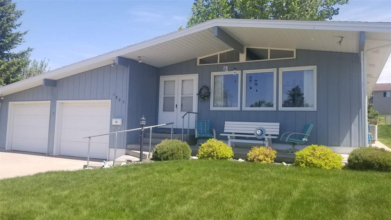 1805 8th Avenue - Photo 1