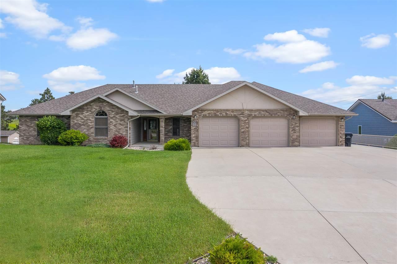 820 Alta Vista Dr. - Photo 1