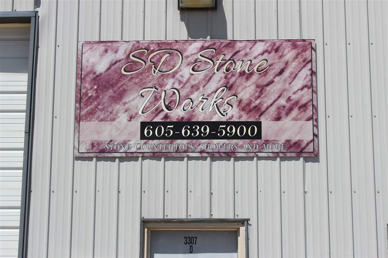 3307 Fairgrounds Loop - Photo 1