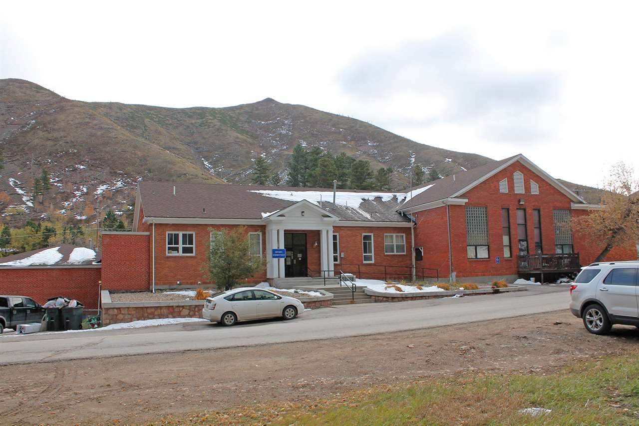 9 Kirk Road - Photo 1