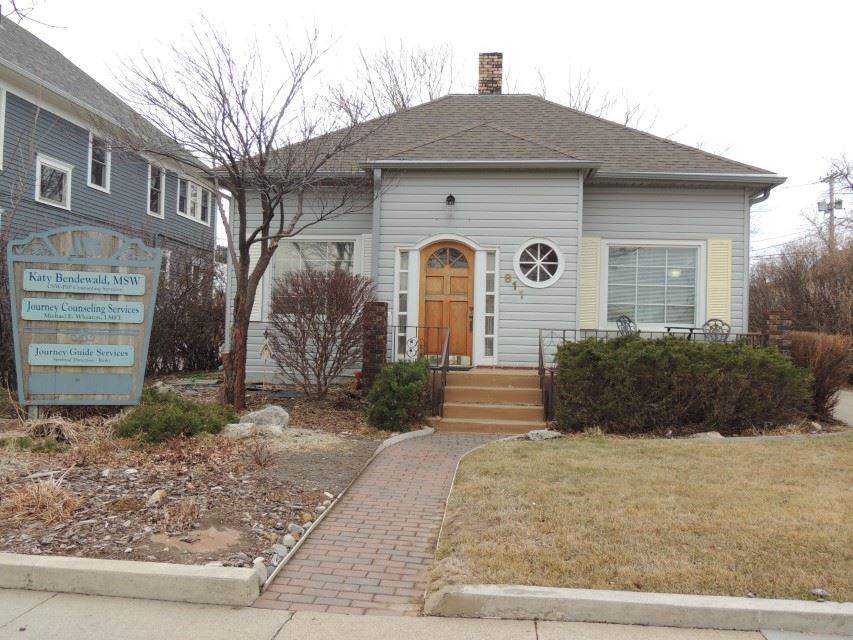 811 Columbus Street - Photo 1