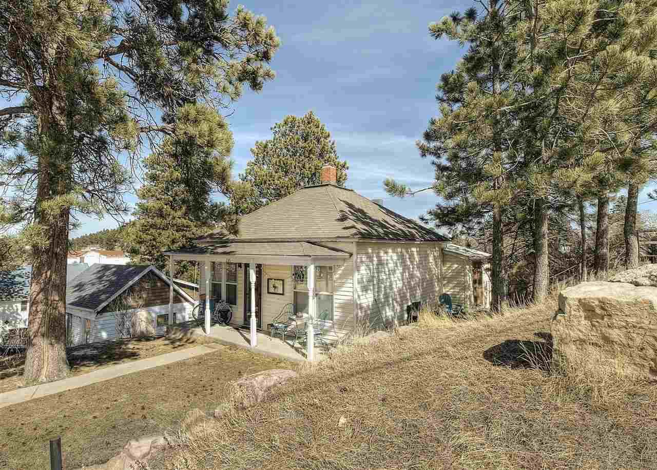 226 Arlington Street - Photo 1