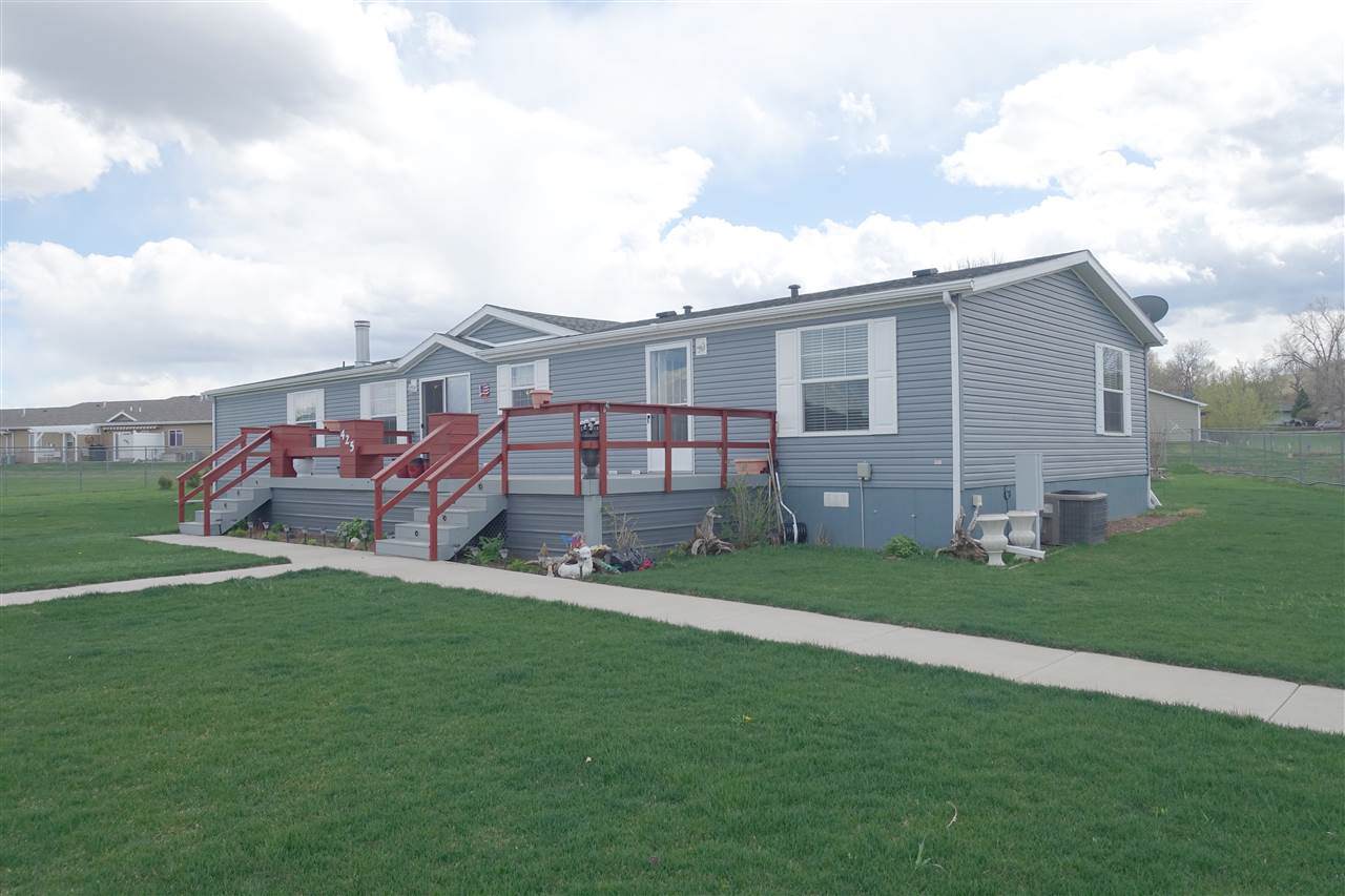 425 Hillsview Road - Photo 1