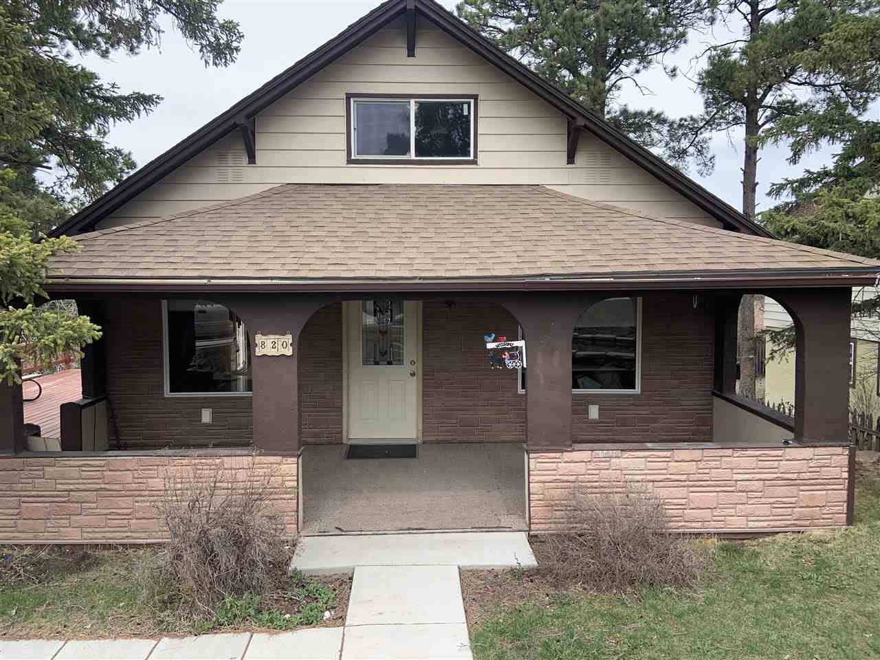820 Summit Street - Photo 1