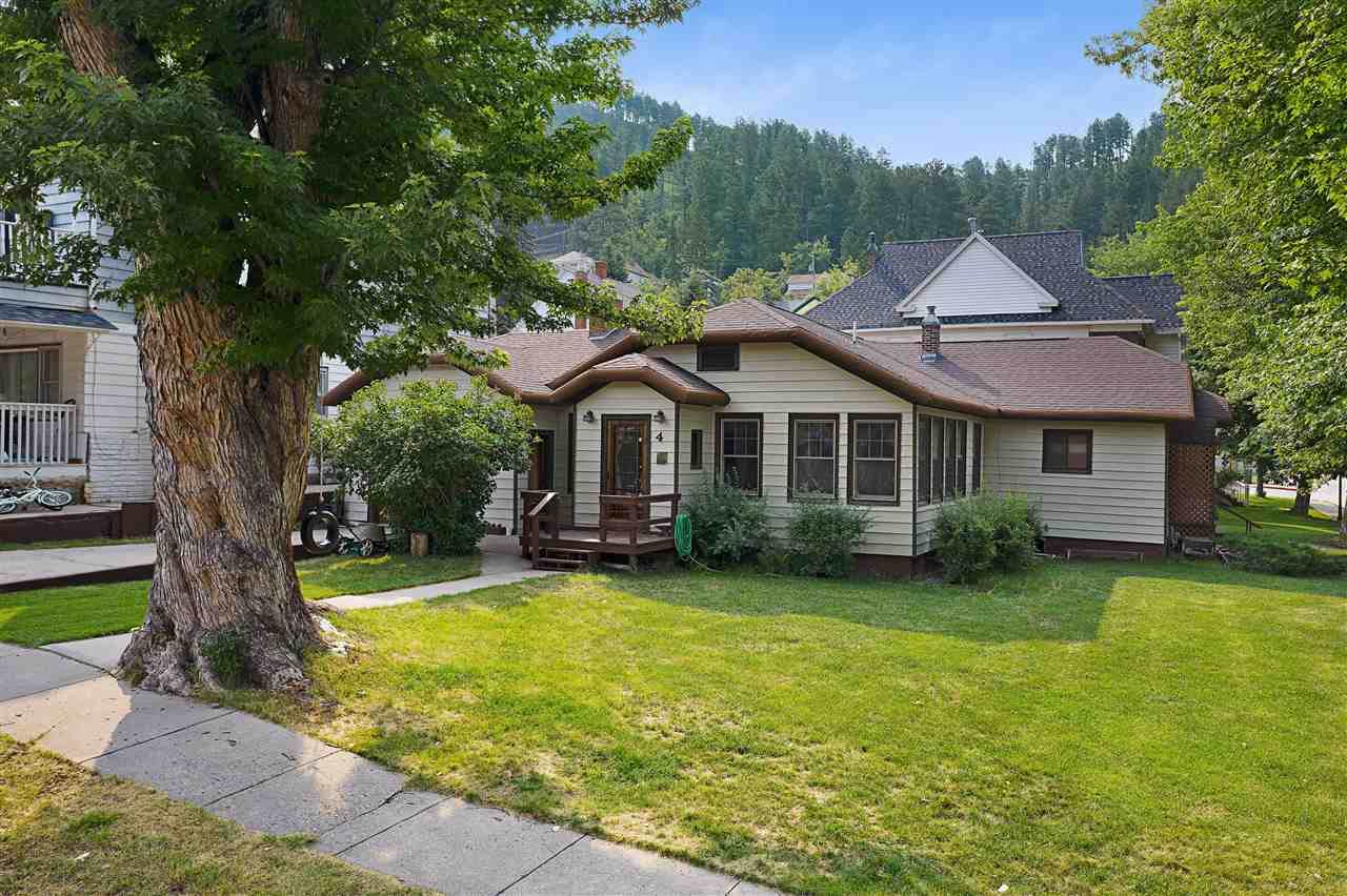 4 Lincoln Avenue - Photo 1