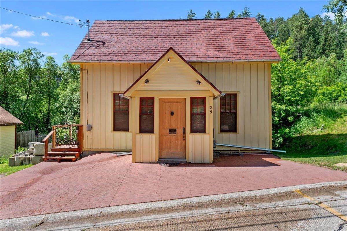 25 Denver Avenue - Photo 1