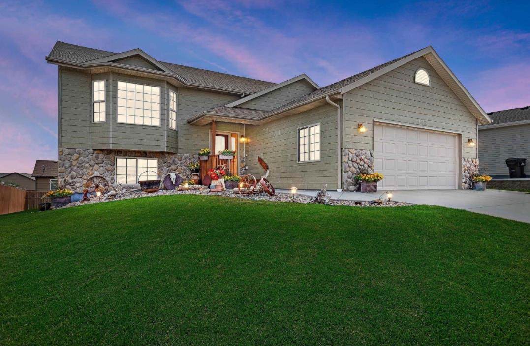 4612 Mandalay Lane - Photo 1