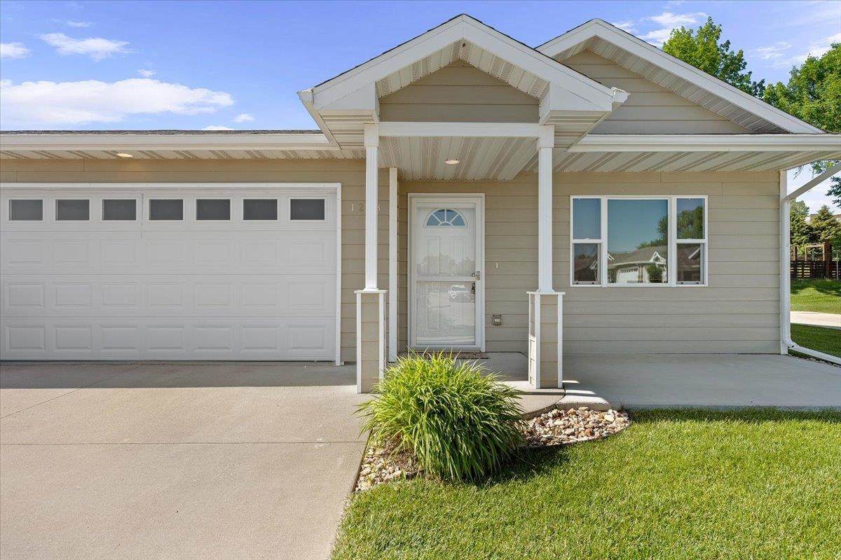 1233 Silverbrook Lane - Photo 1