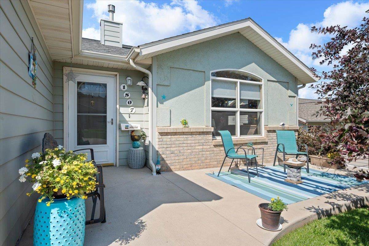 1807 Windmill Drive - Photo 1