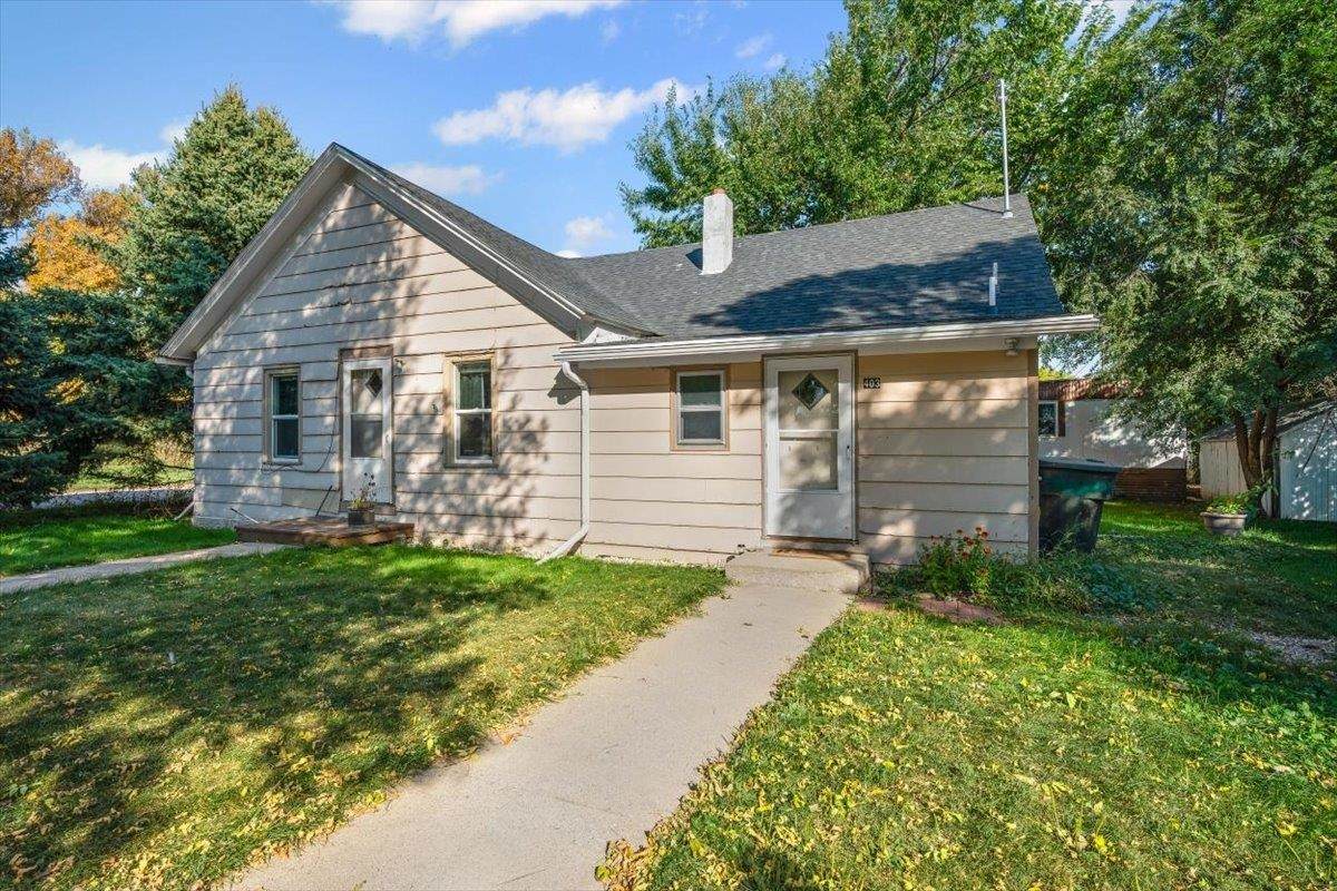 403 4th Avenue - Photo 1