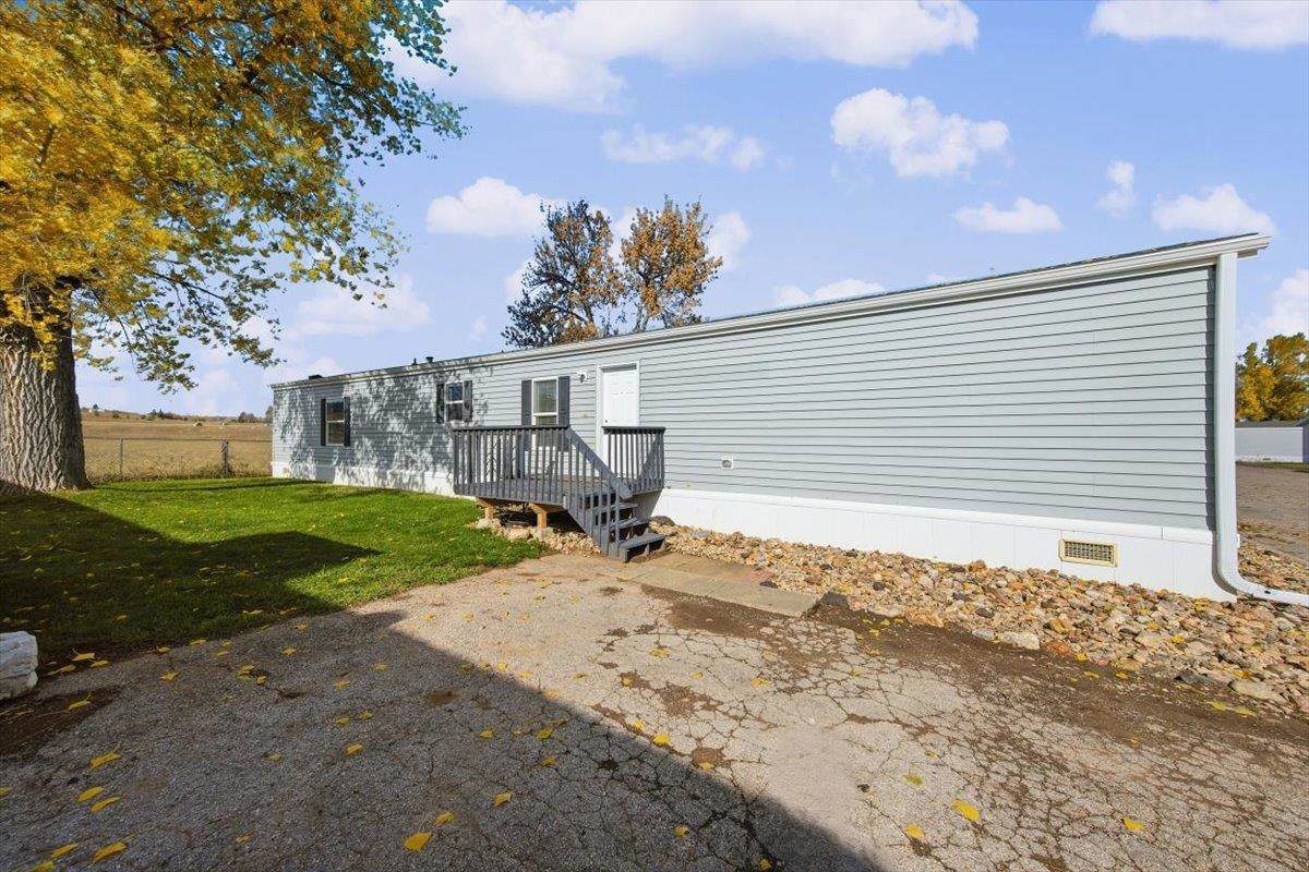 143 Valley Drive - Photo 1