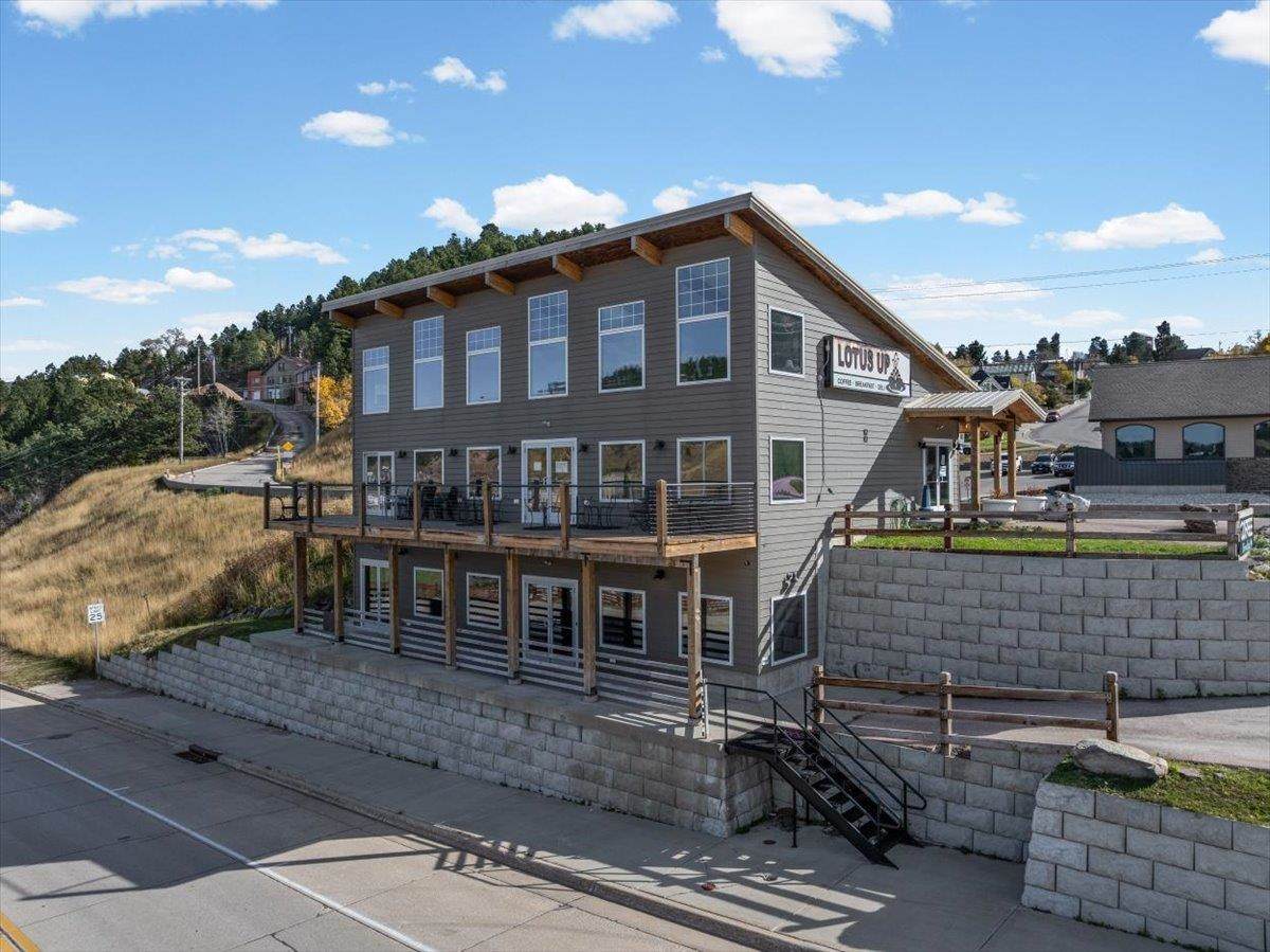 95 Main Street - Photo 1