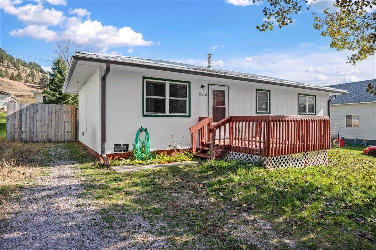 318 8th Street - Photo 1