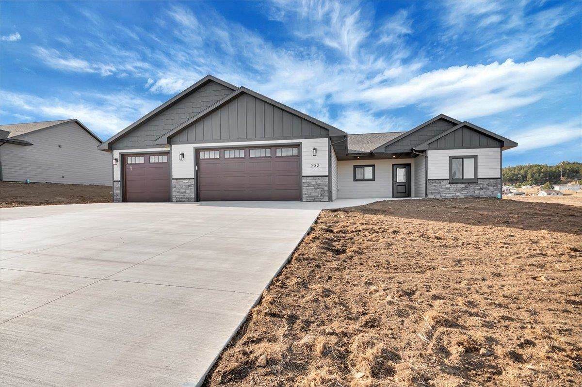 232 Stone Hill - Photo 1