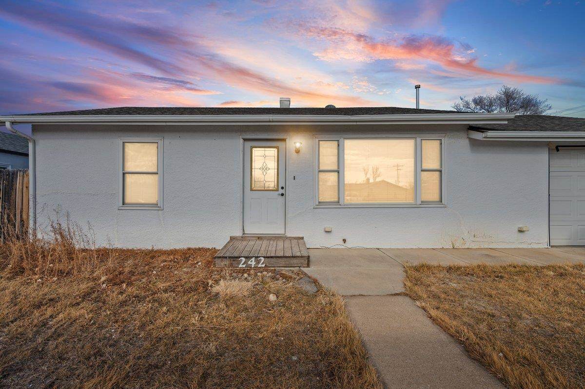 242 Saint Francis - Photo 1