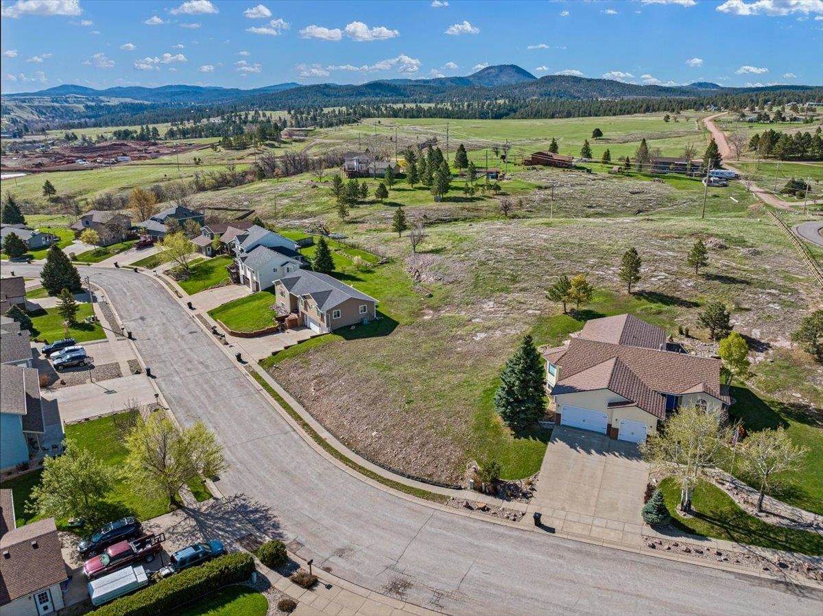 1423 Charles Street - Photo 1