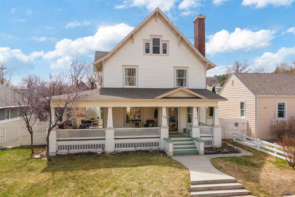 1019 Fulton Street - Photo 1