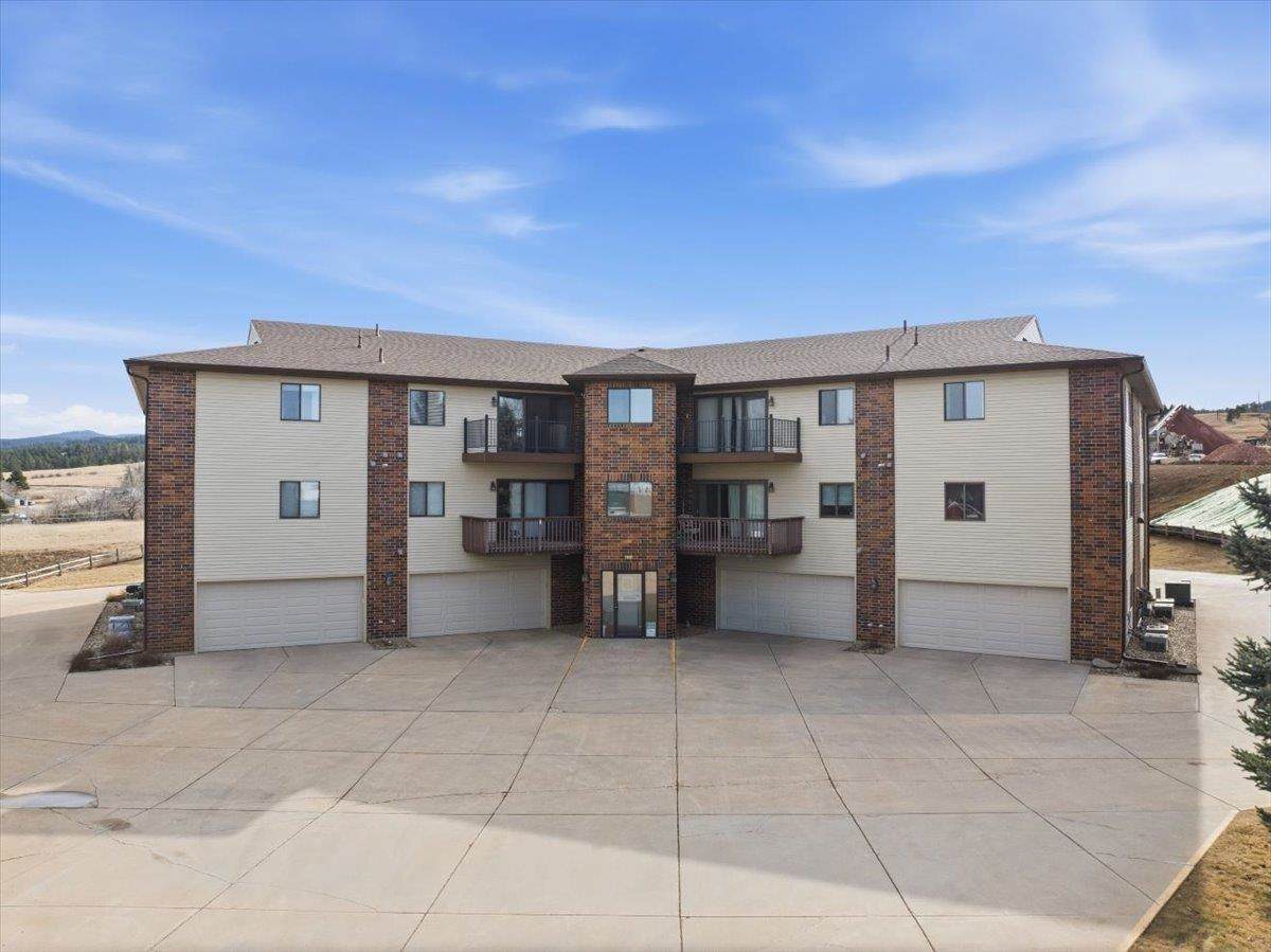 835 Hill Street - Photo 1