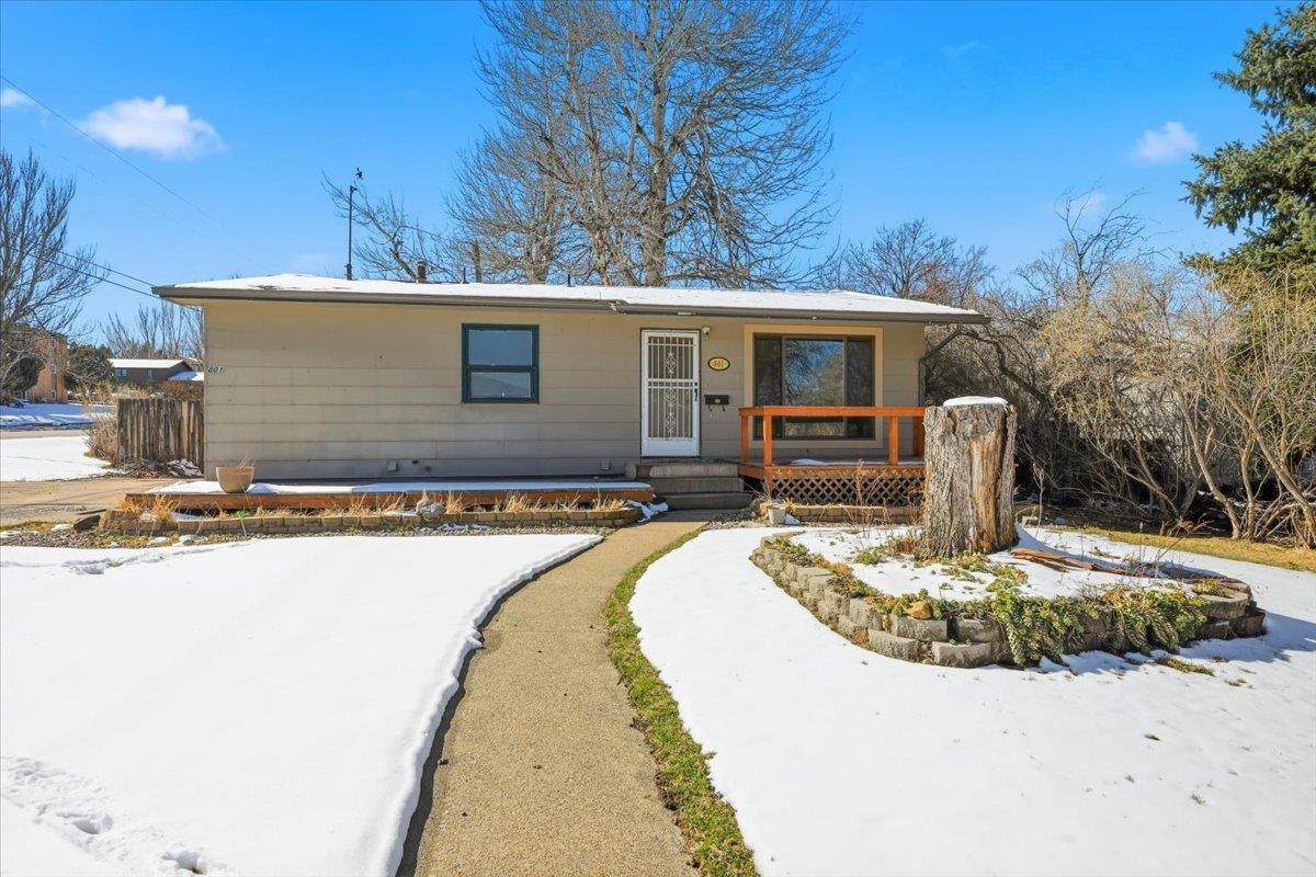 801 Yale Street - Photo 1