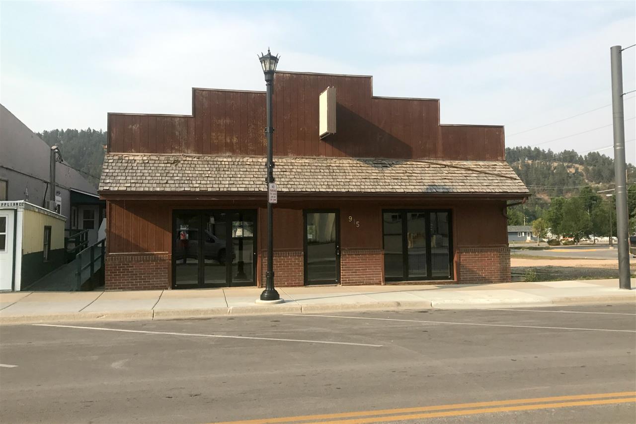 915 Main Street - Photo 1