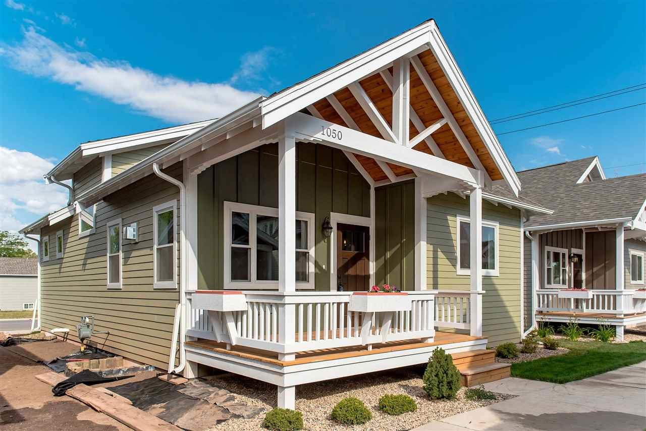 1050 Canyon Street - Photo 1