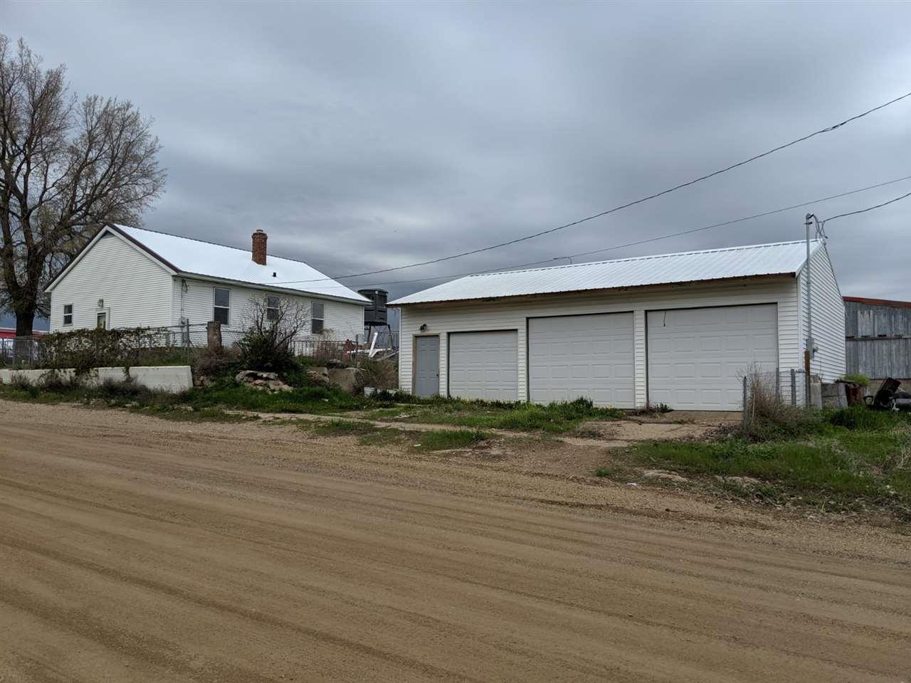 901 Grand Crossing Street - Photo 1