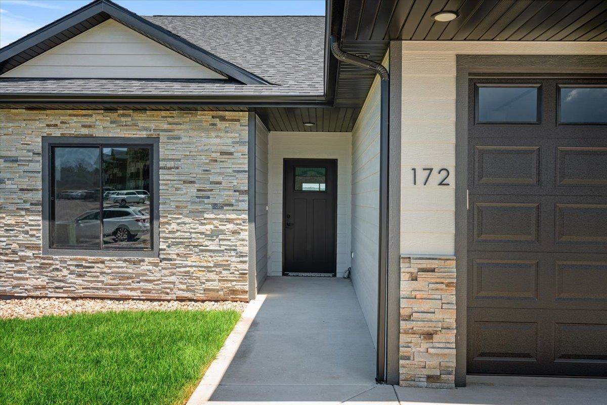 172 Bella Rose Drive - Photo 1