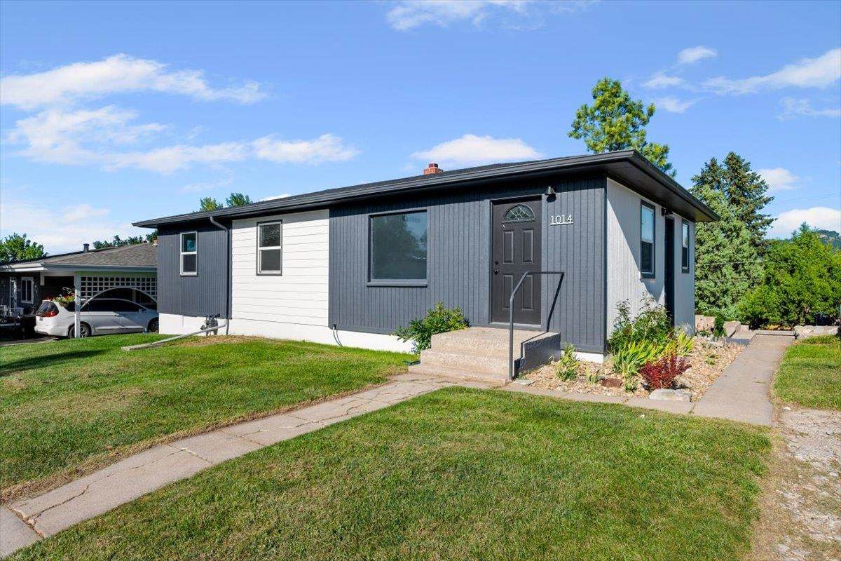 1014 Spartan Drive - Photo 1