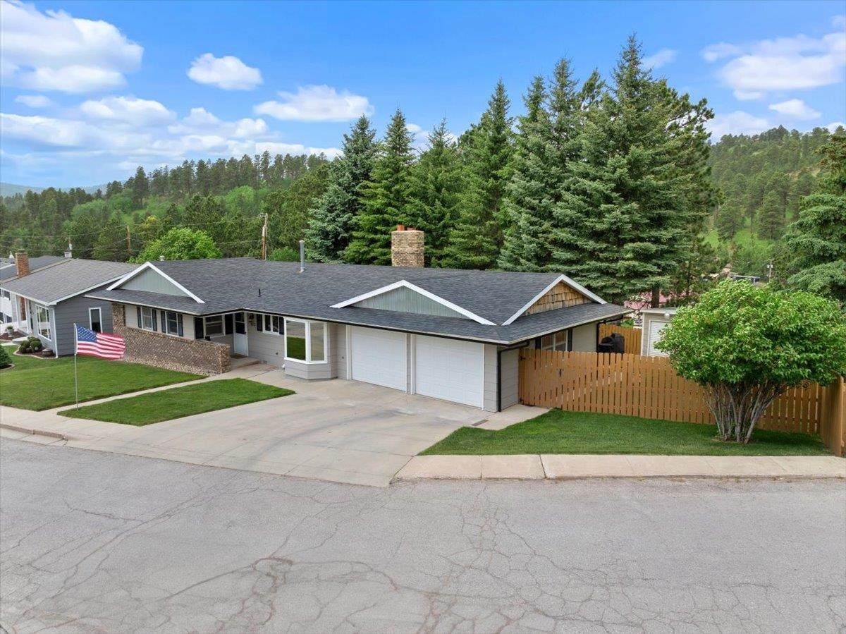 402 Sunset Road - Photo 1
